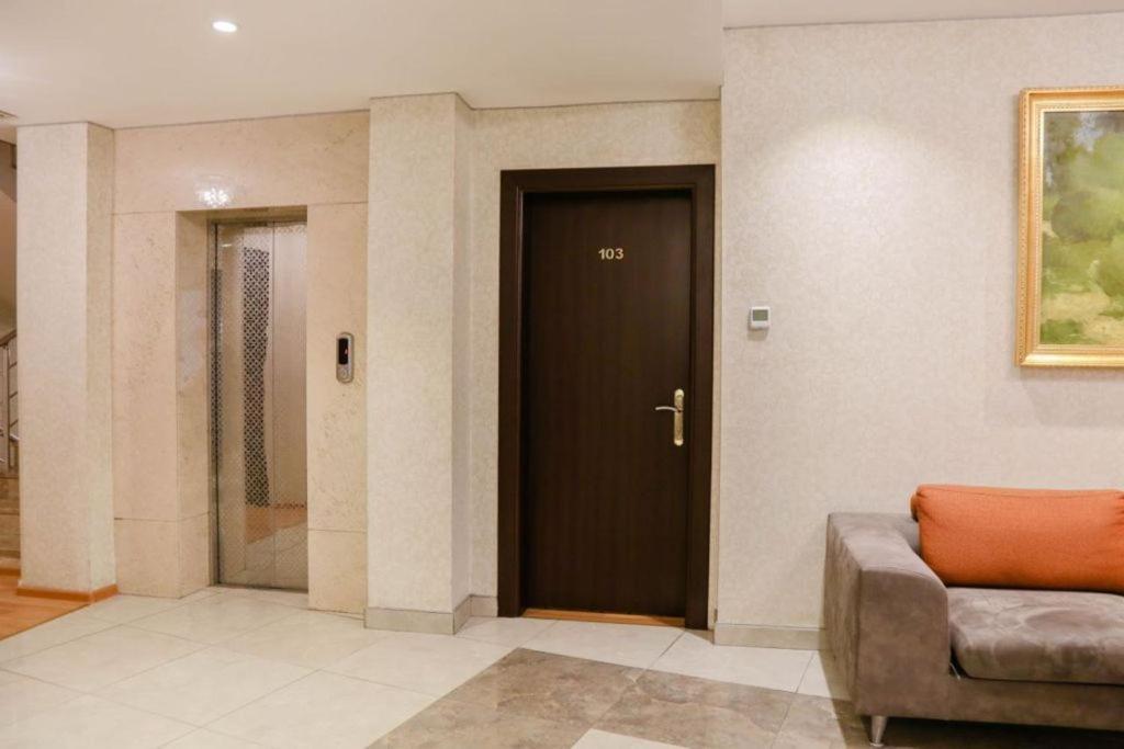 The Center Hotel Μπακού Εξωτερικό φωτογραφία